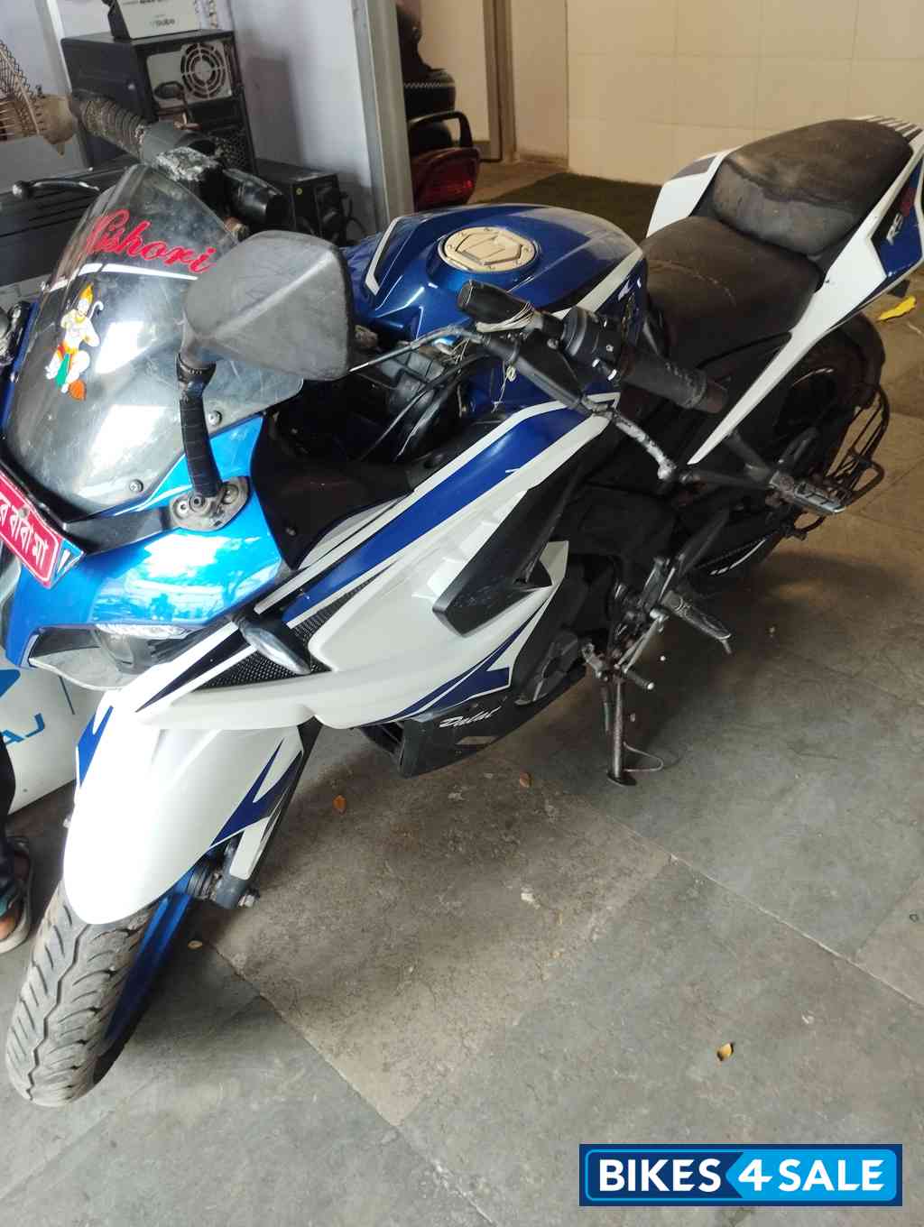 Bajaj Pulsar RS 200