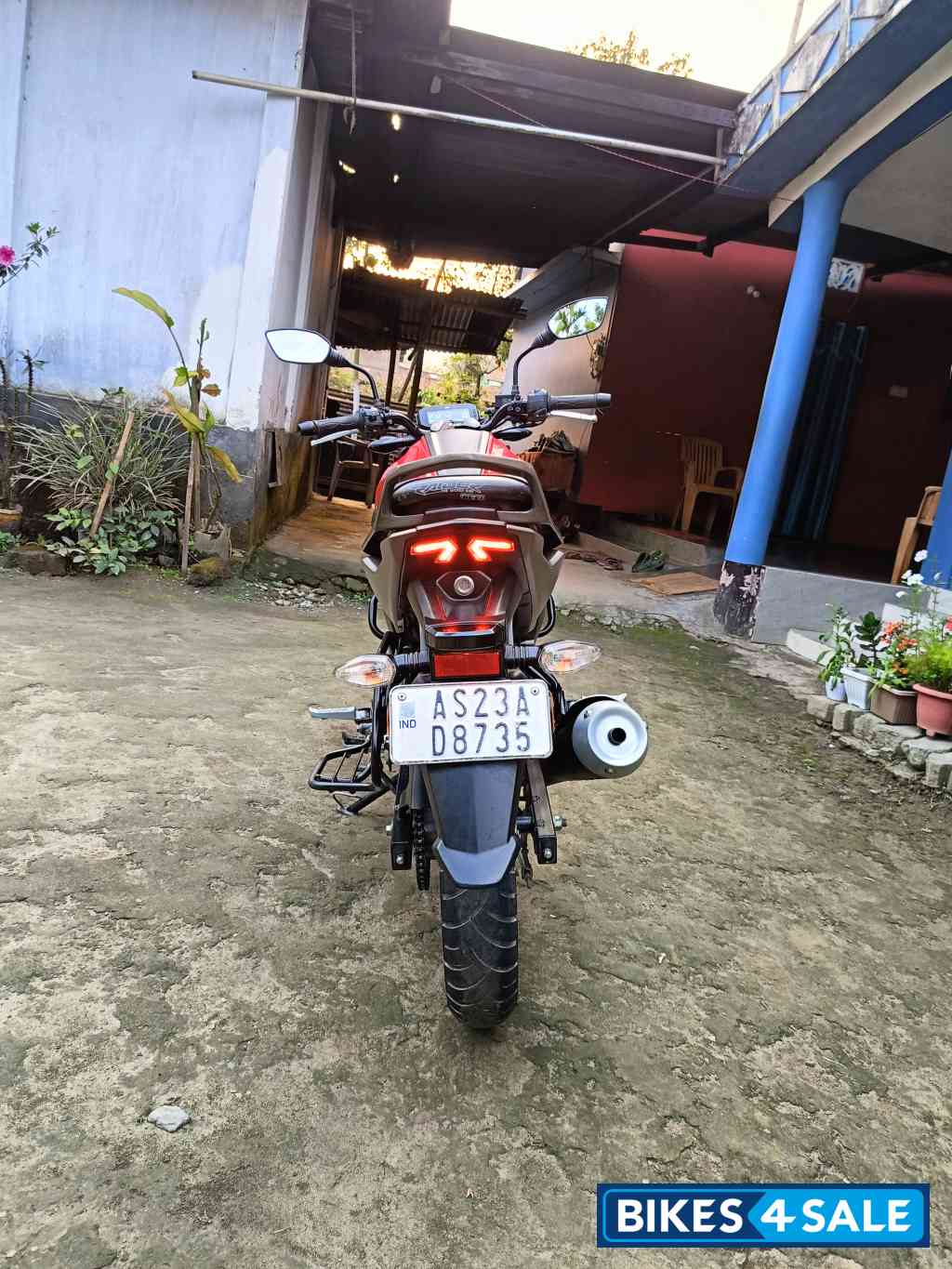 TVS Raider Split Seat