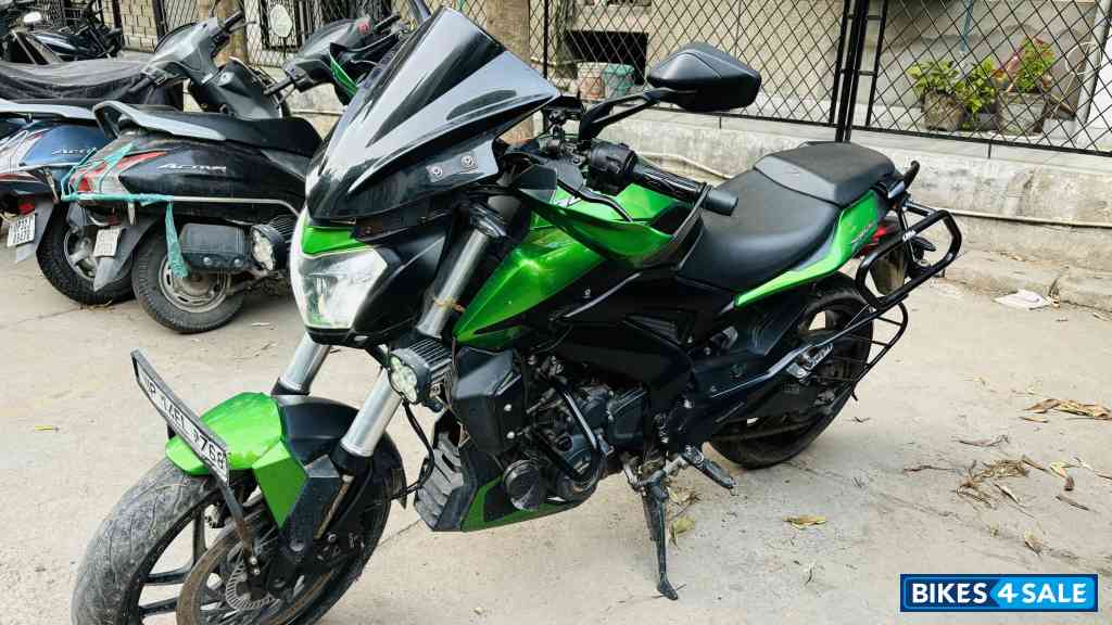 Bajaj Dominar 400 ABS BS6