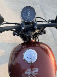 Mystic Cooper Jawa 42 Bobber Dual Channel ABS