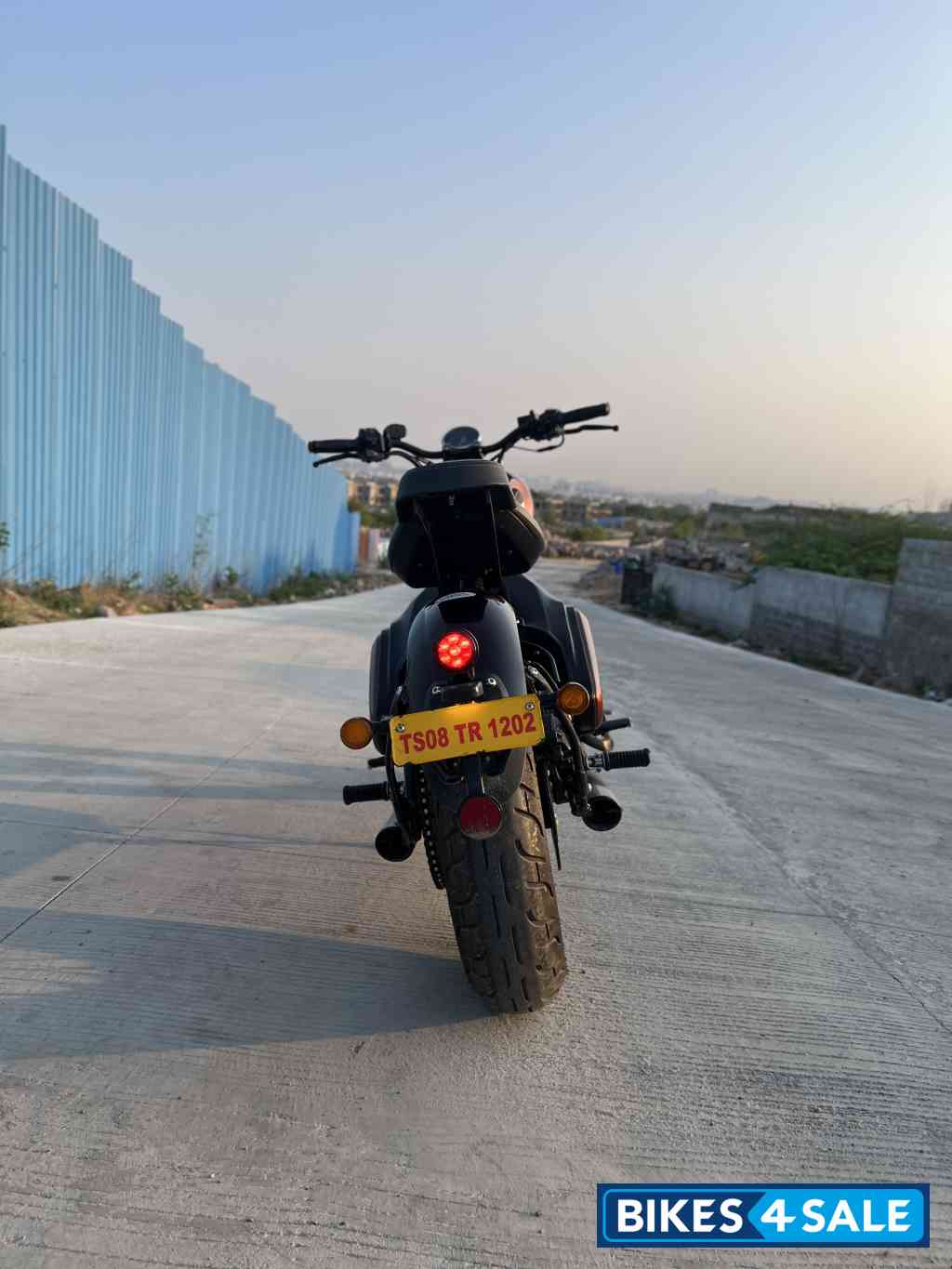 Mystic Cooper Jawa 42 Bobber Dual Channel ABS