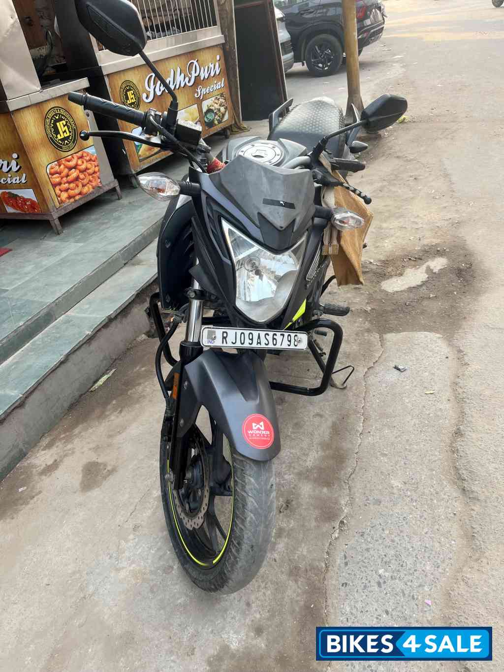 Honda CB Hornet 160R