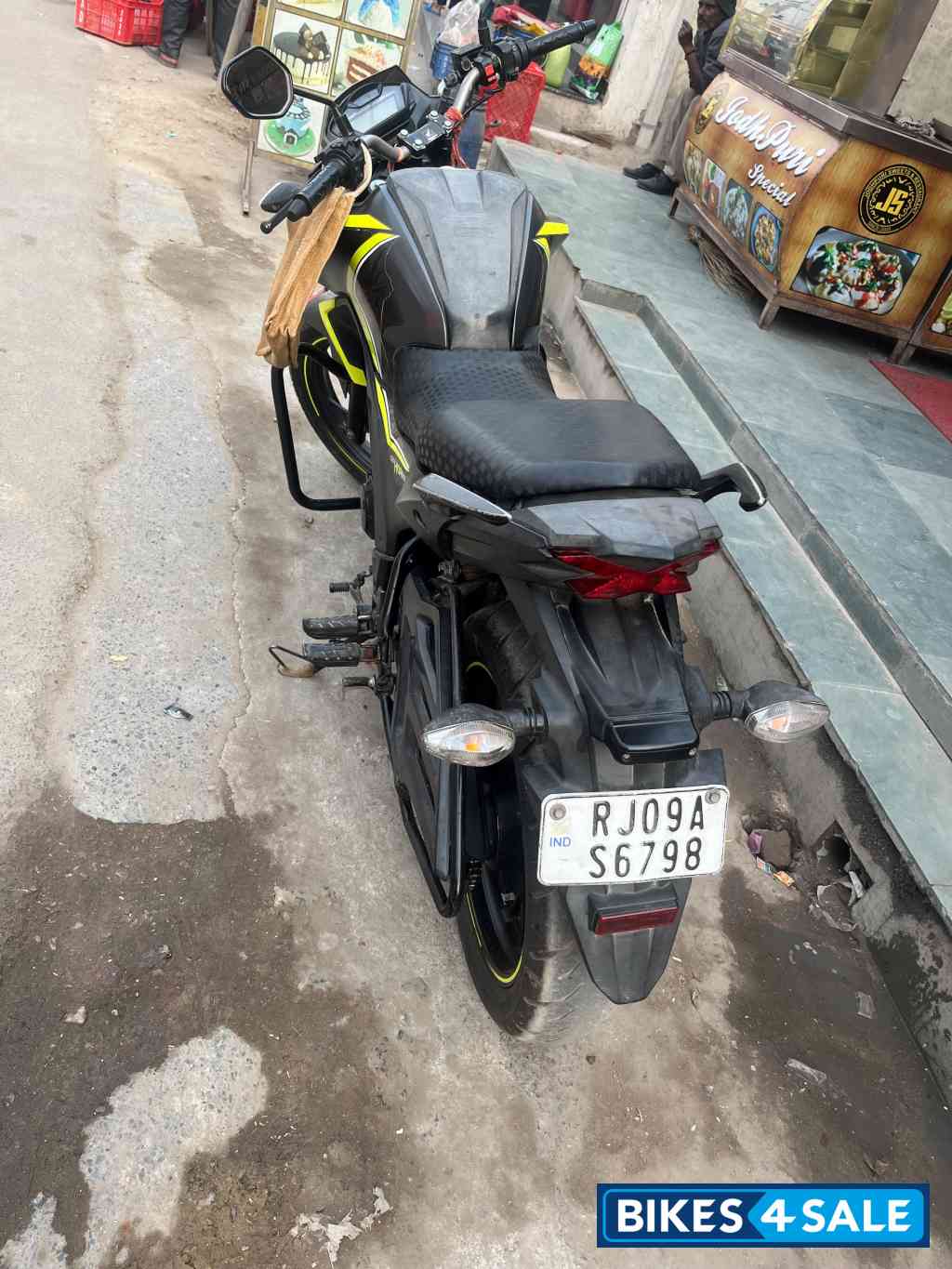 Honda CB Hornet 160R