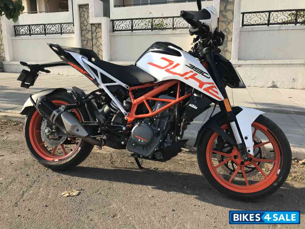 White KTM Duke 390