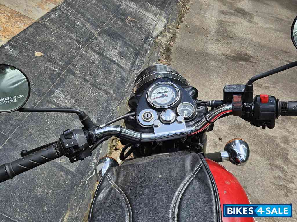 Royal Enfield Classic 350 Redditch Red