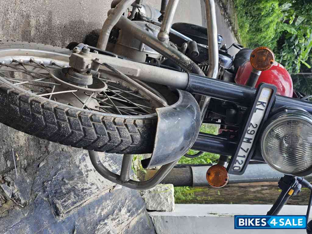 Royal Enfield Classic 350 Redditch Red