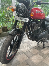 Red Royal Enfield Thunderbird X 350