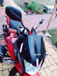 Red Honda CBF Stunner