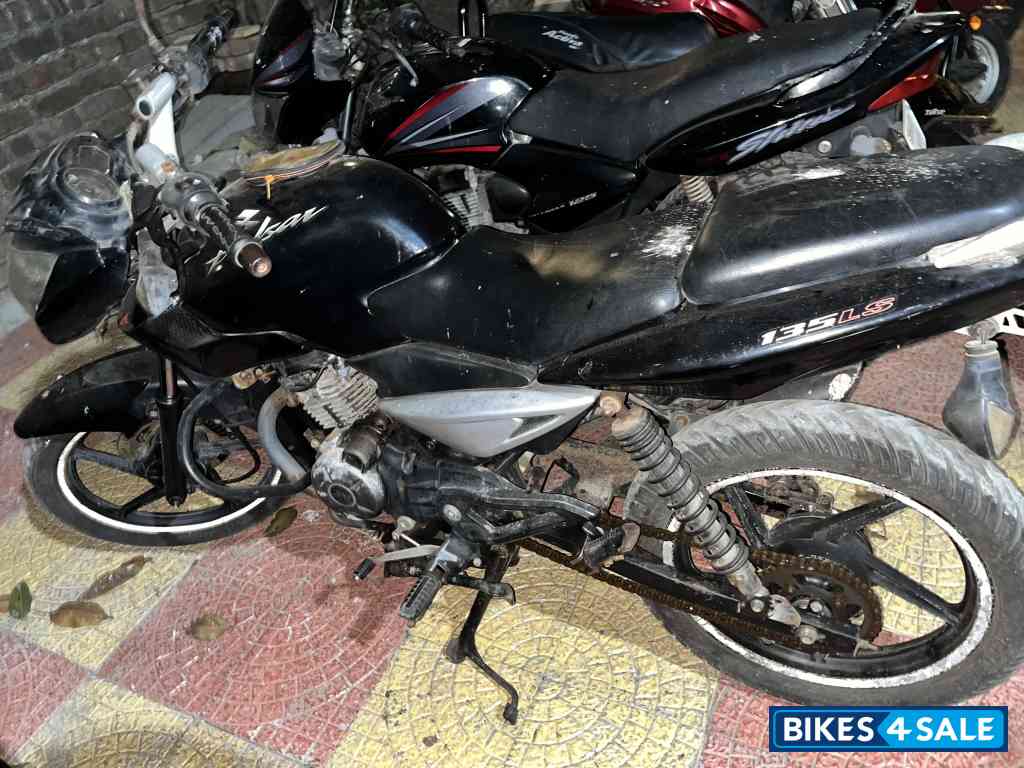 Bajaj Pulsar 135LS