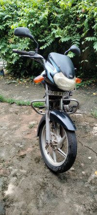 Black Bajaj Discover 125M