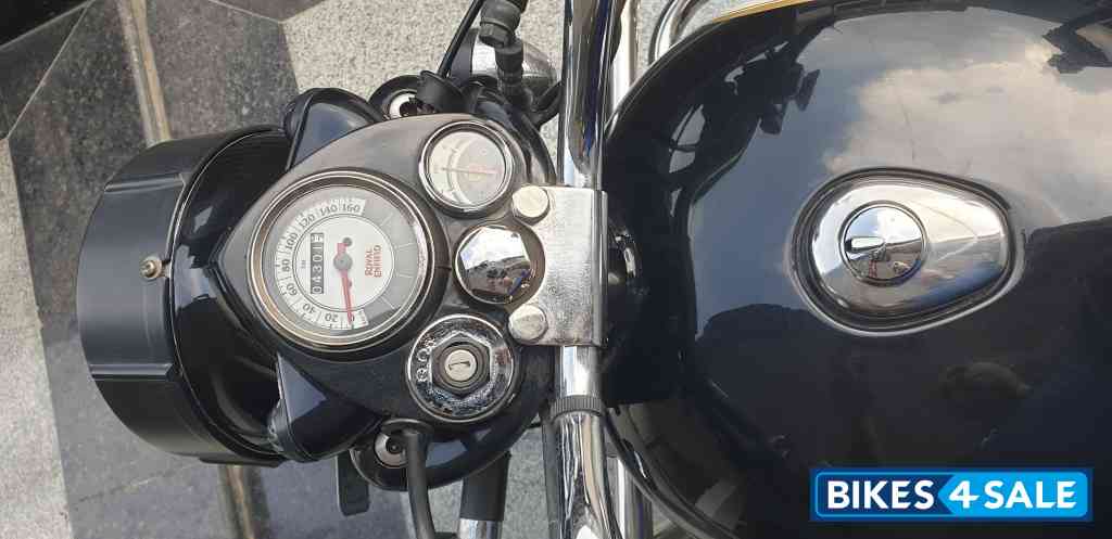 Black Royal Enfield Classic 350