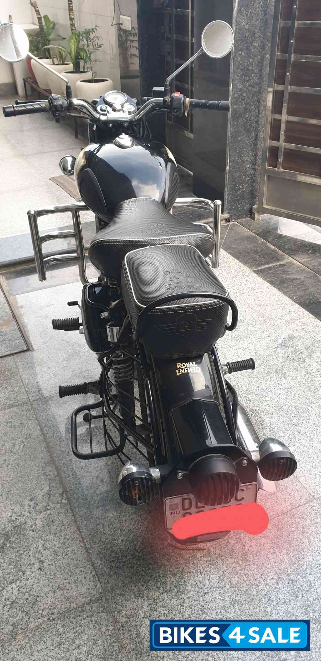 Black Royal Enfield Classic 350