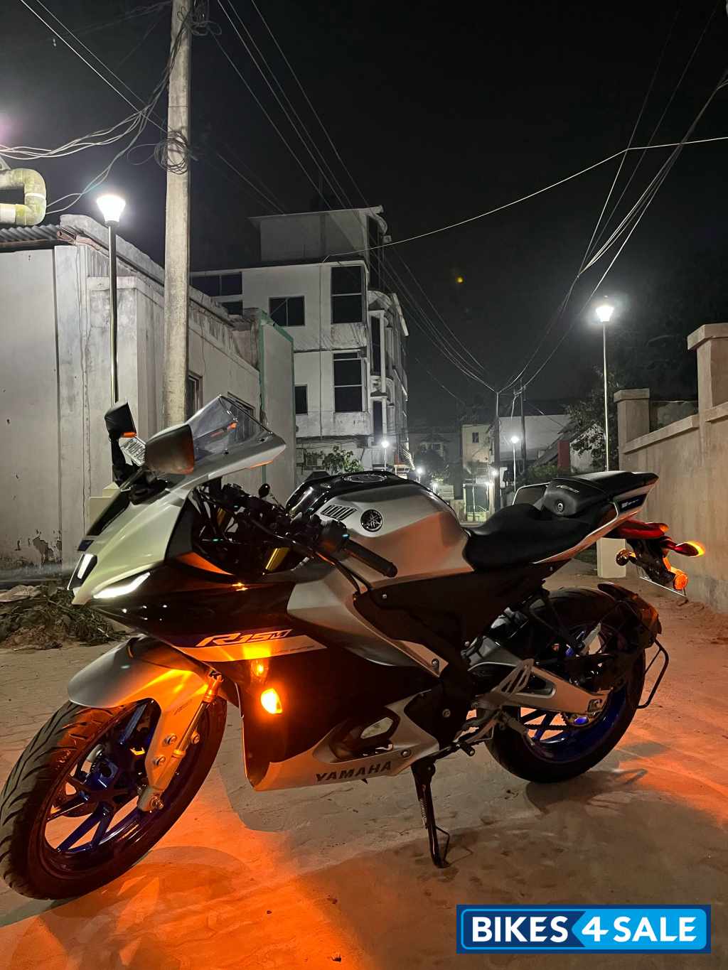 Metallic Grey Yamaha R15M