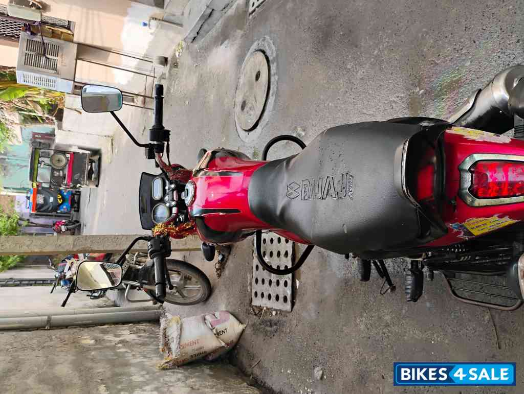 Red Bajaj V15