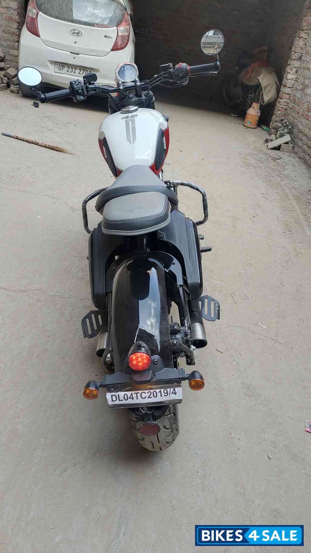 Jashper Red Jawa 42 Bobber Dual Channel ABS