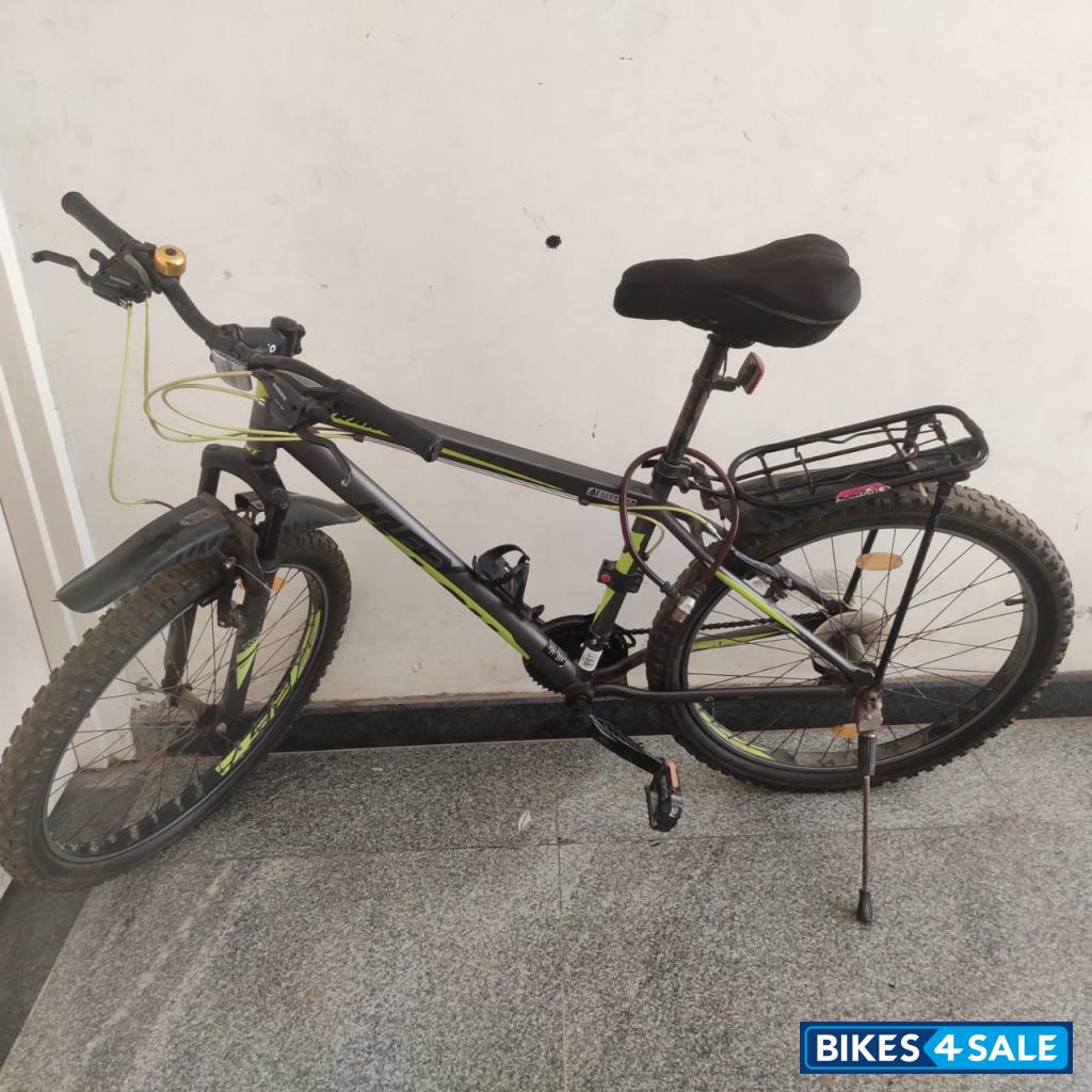 Bicycle  Huffy tyrant