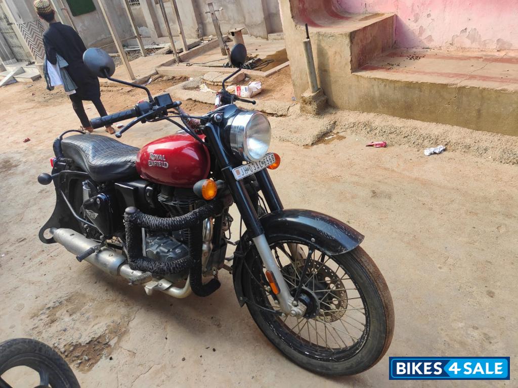 Regal Red Royal Enfield Bullet 350 ES BS6