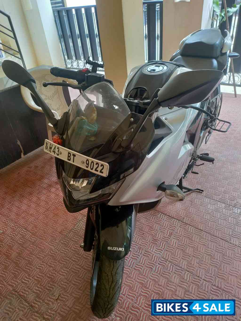 Suzuki Gixxer SF