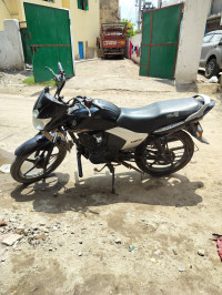 Silver Grey Yamaha Saluto 125