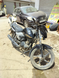 Silver Grey Yamaha Saluto 125