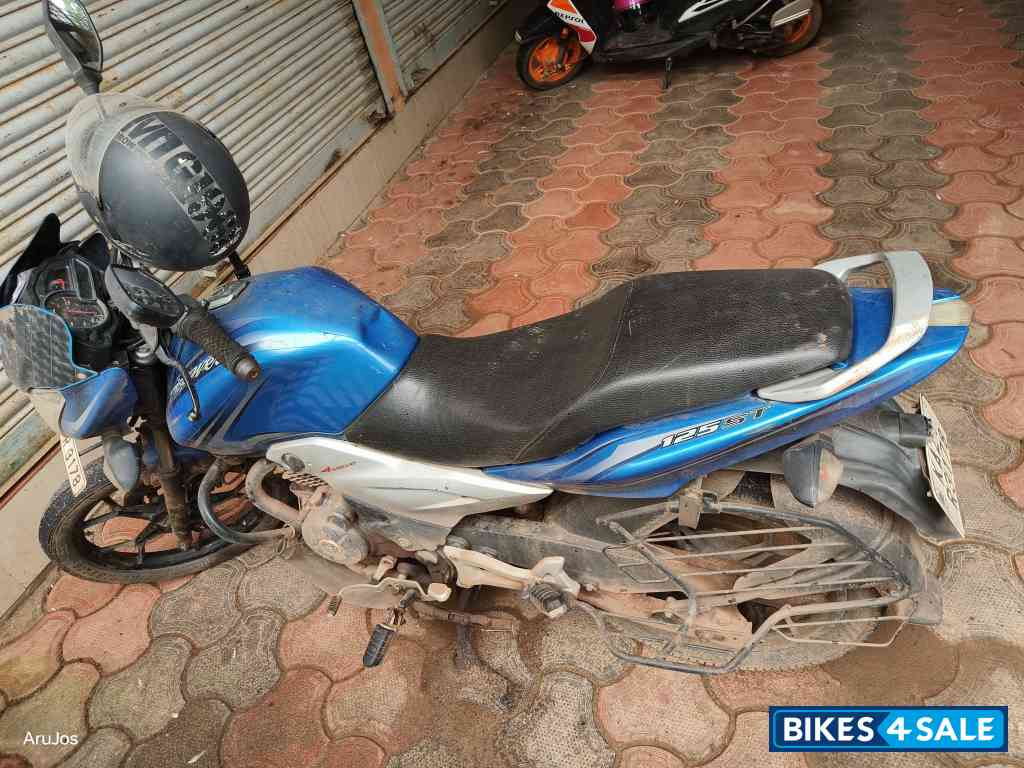 Bajaj Discover 125 ST