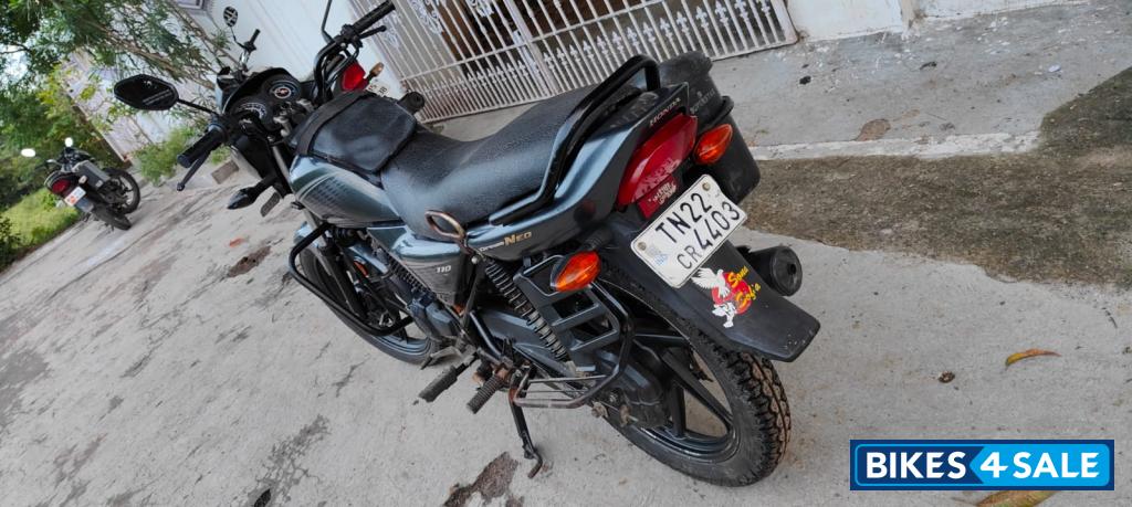 Grey Honda Dream Neo