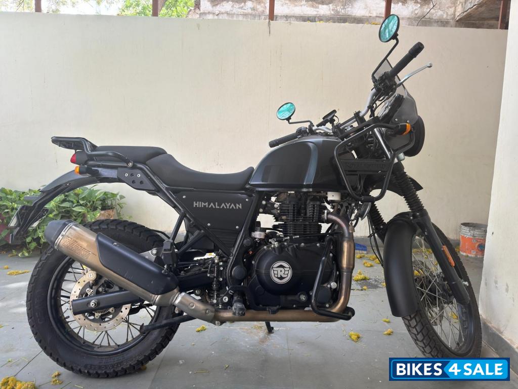 Granit Black Royal Enfield Himalayan 411