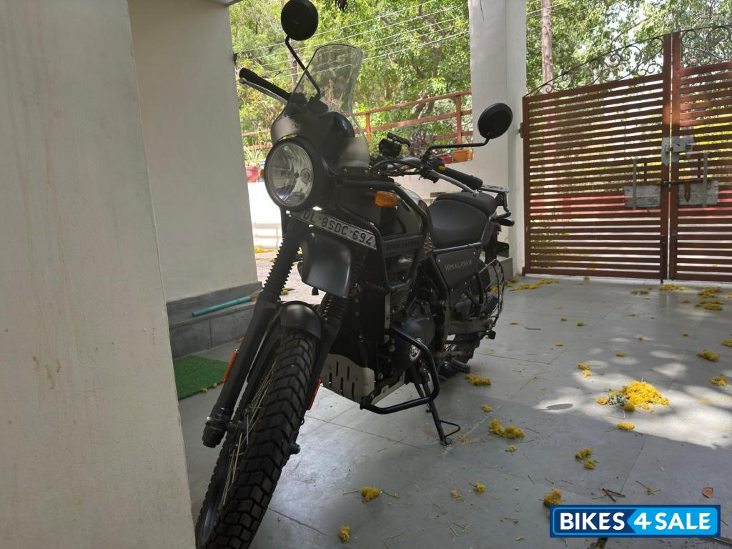 Granit Black Royal Enfield Himalayan 411