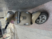 Beige Vespa Elegante 150