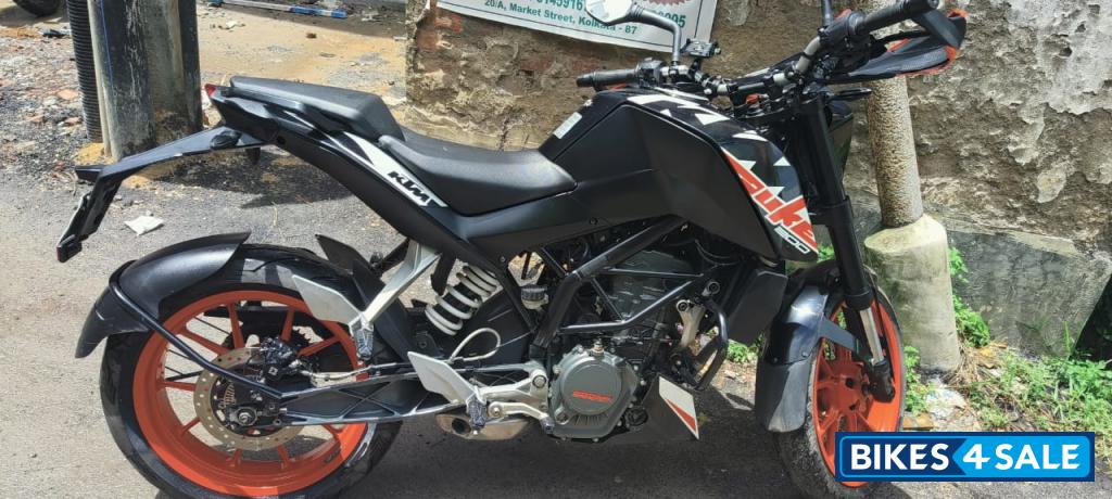 KTM Duke 200 ABS