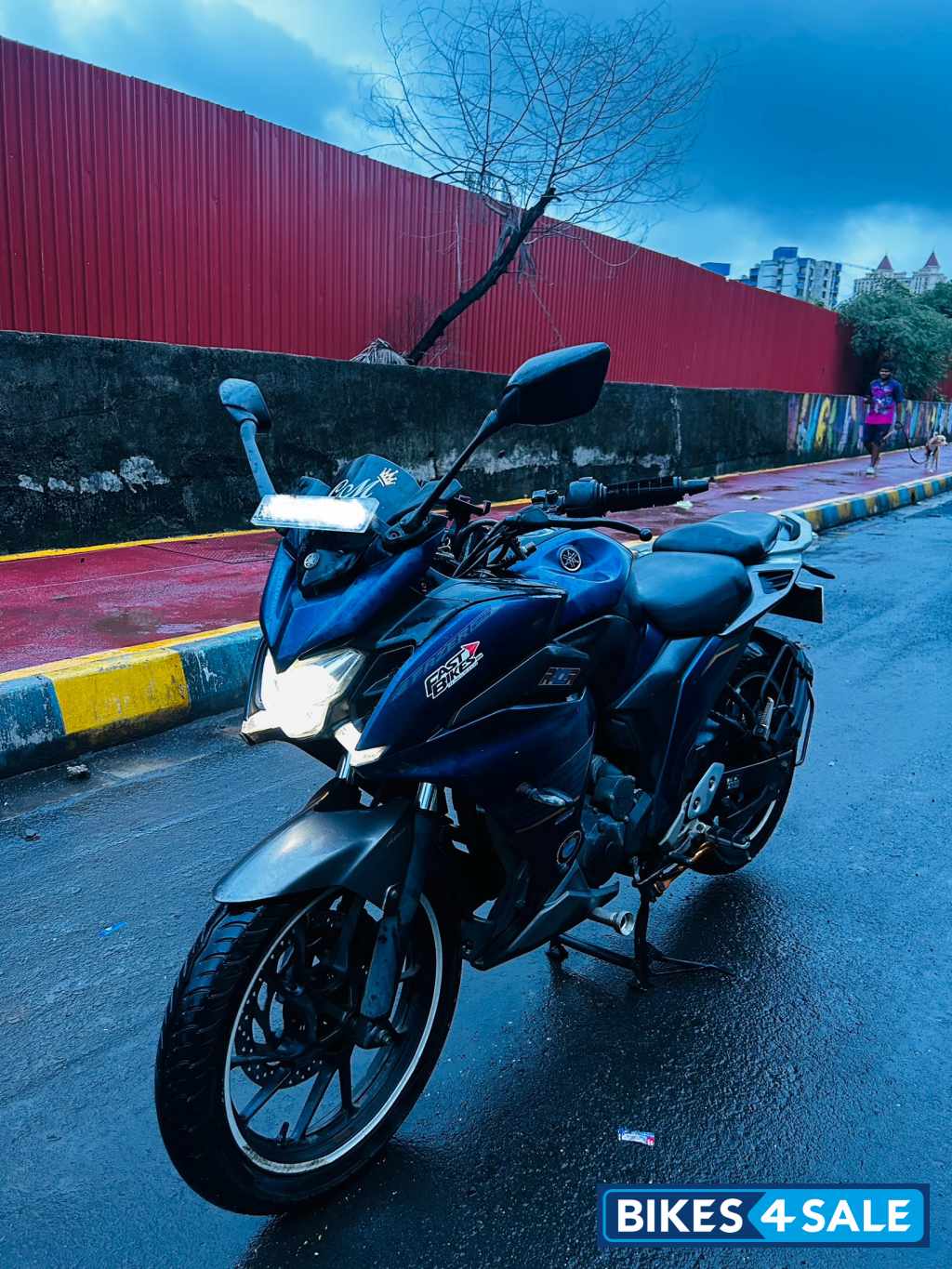 Blue Yamaha Fazer 25 Blue Yamaha Fazer 25