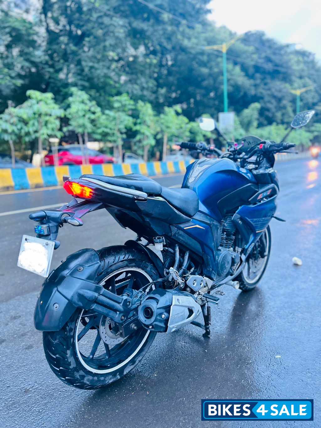 Blue Yamaha Fazer 25 Blue Yamaha Fazer 25