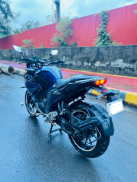 Blue Yamaha Fazer 25