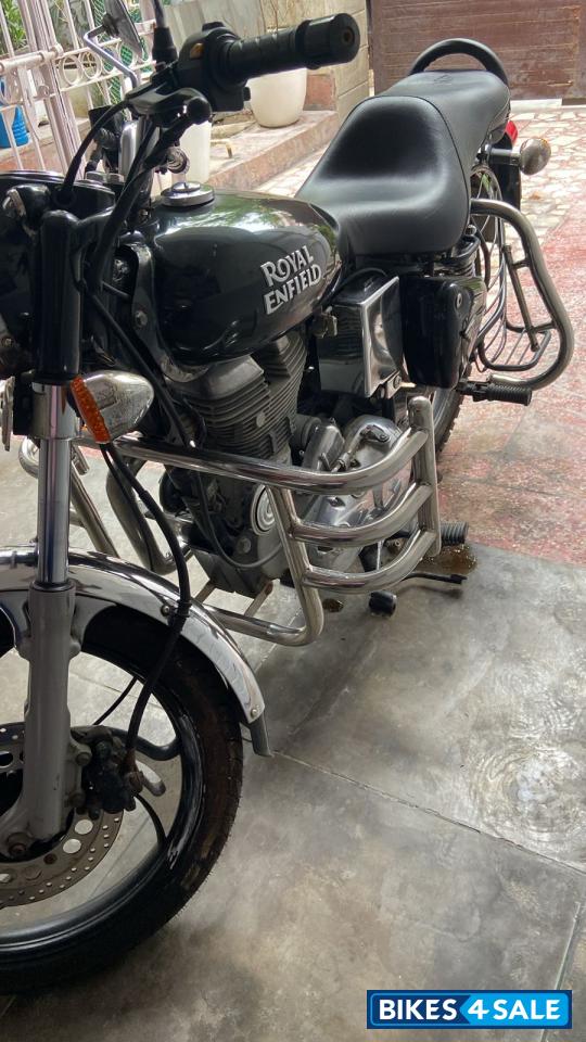 Black Royal Enfield Bullet Electra Twinspark