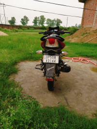 Mat Red TVS Apache RTR 160