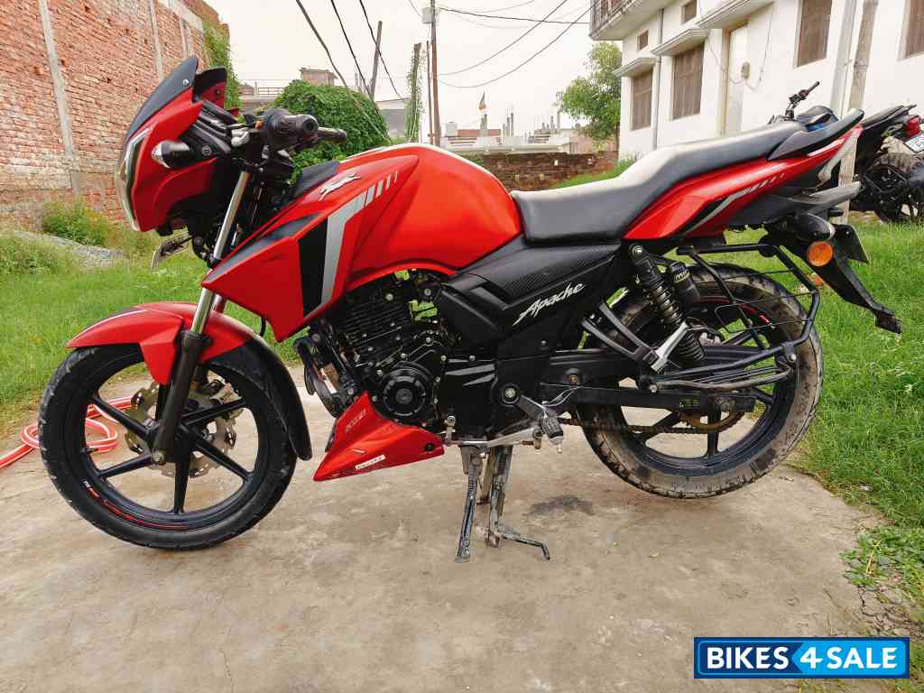 Mat Red TVS Apache RTR 160