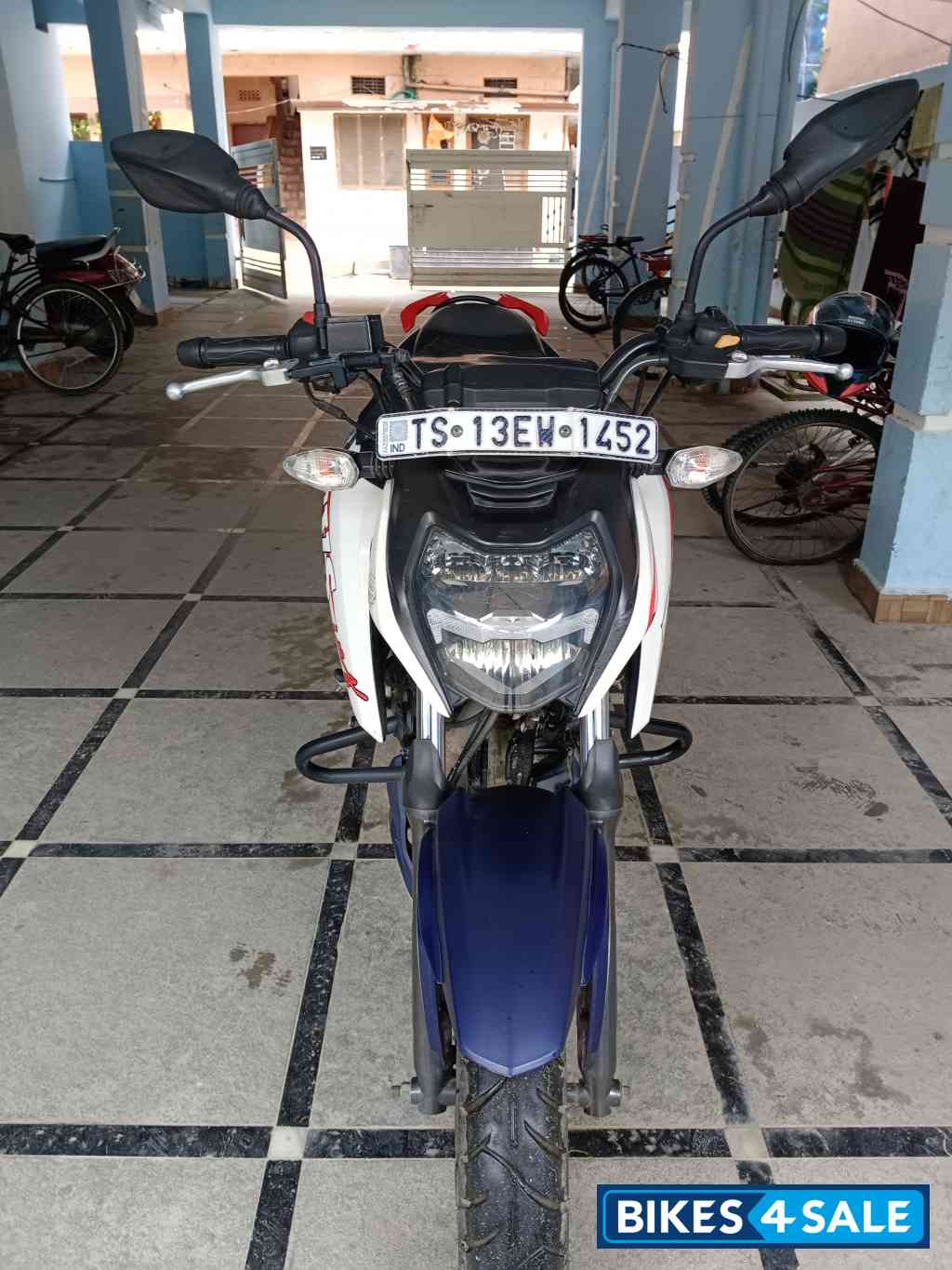 TVS Apache RTR 165 RP TVS Apache RTR 165 RP