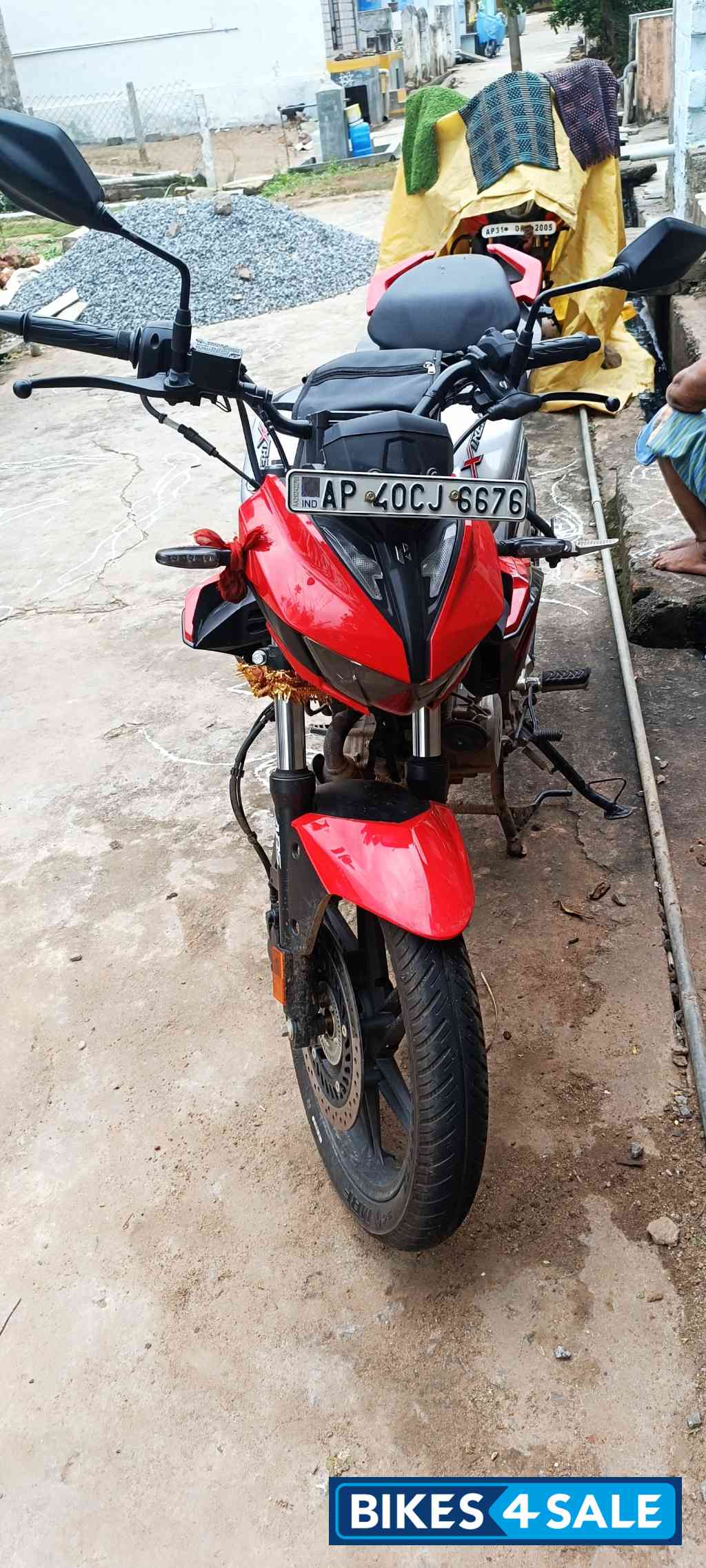 Red Hero Xtreme 125R