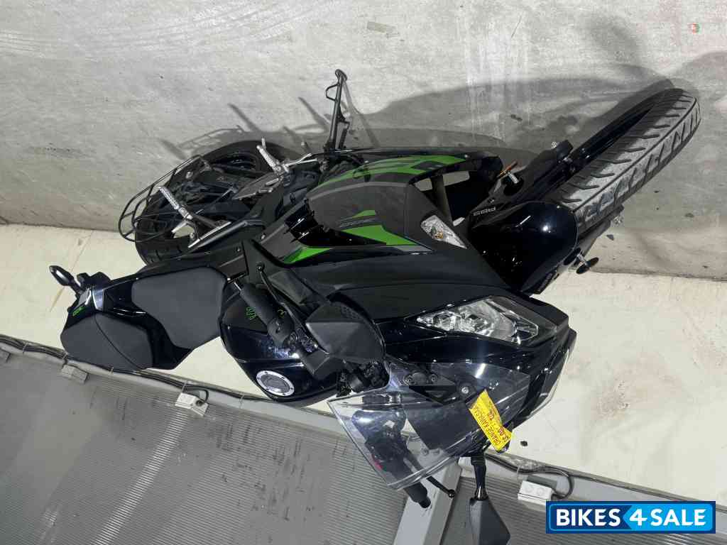 Ebony Black Kawasaki Ninja 300 BS6 2022