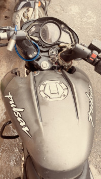Black Bajaj Pulsar NS 160