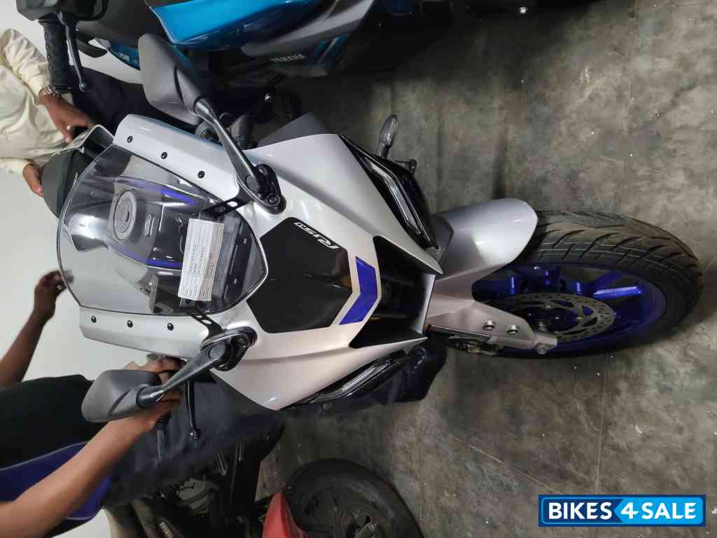 Yamaha R15 V4