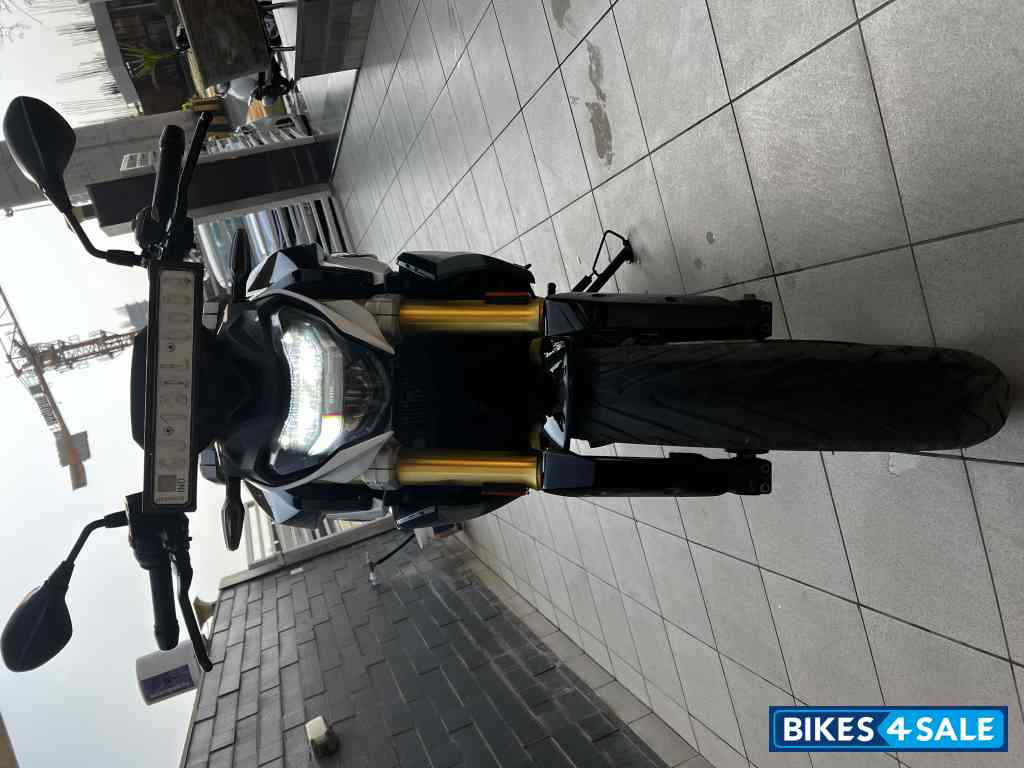 Cosmic Black BMW G 310 R BS6