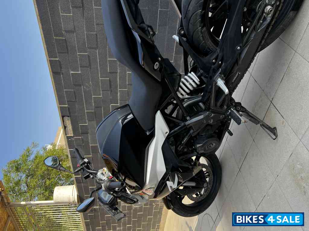 Cosmic Black BMW G 310 R BS6