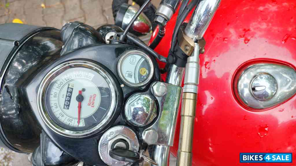 Royal Enfield Classic 350 Redditch Red
