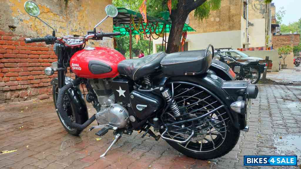 Royal Enfield Classic 350 Redditch Red