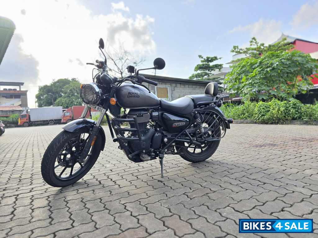 Grey Royal Enfield Meteor 350 Fireball