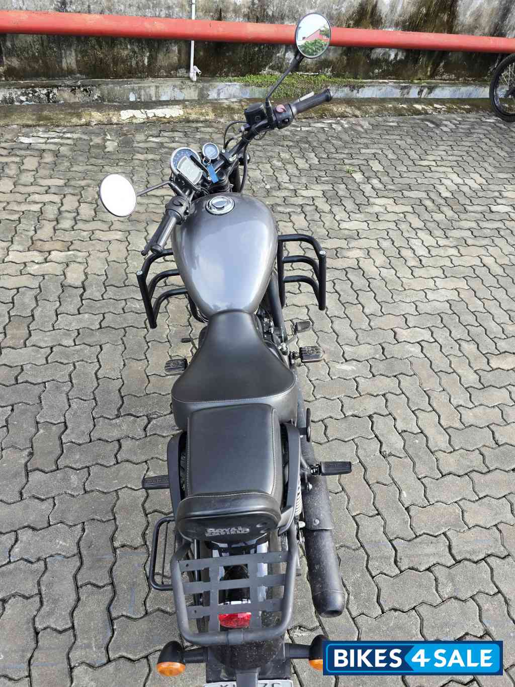 Grey Royal Enfield Meteor 350 Fireball