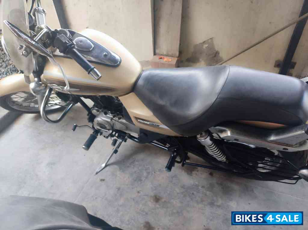 Bajaj Avenger Cruise 220