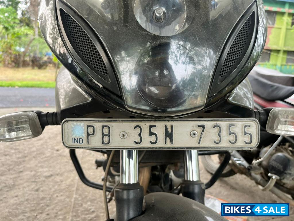 Black Bajaj Pulsar 220F