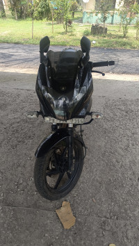 Black Bajaj Pulsar 220F